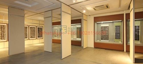 Neueste Unternehmenslösungen zu Vorher und danach: Ein Zimmer mit einer beweglichen Wand verändern