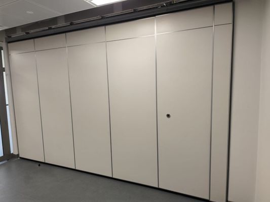 Innenraum Bürobedeilung Wände, Moderne faltige, bedienbare Trennwand für Ausstellungshalle