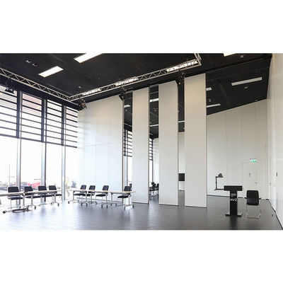 Ein guter Preis. Zusammenklappbare bewegliche Trennwände. Flexible Raumteilung für Einzelhandels- und Ausstellungsräume. Staubdicht und antistatisch. Online