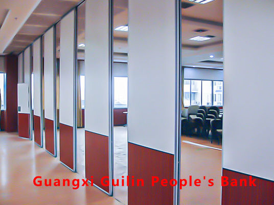 Ein guter Preis. Customized Operable Partition Wall with Top-Hung Design and High-Quality Materials for Up to 18M Height Online