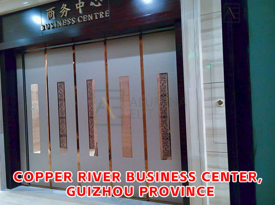 Ein guter Preis. Schiebbare Akustik-Trennwandanlage mit Glasoberfläche, anpassbaren Abmessungen und OEM & ODM Design Online